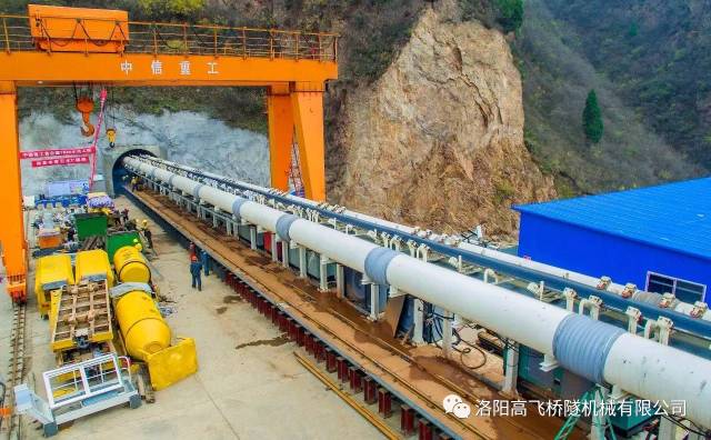 为洛阳重点项目“引故入洛”（中信重工承建）定制圆台车成功进洞