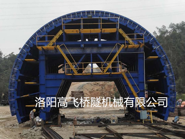 隧衬砌智能养护台车结构组成 隧衬砌智能养护台车结构组成