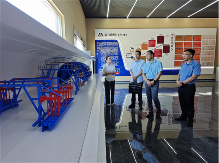 热烈祝贺世界杯直播在线直播观看与洛阳理工学院共建桥隧专用设备技术研发中心 热烈祝贺世界杯直播在线直播观看与洛阳理工学院共建桥隧专用设备技术研发中心